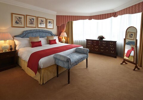 تشيفال ثورني كورت آت هيد بارك