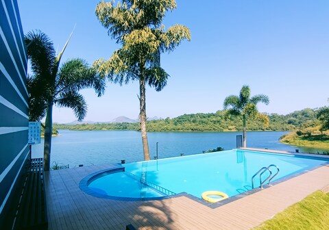 Casa Lake View Resort