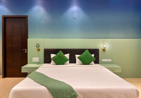 Truliv Villa Nova - Luxury 6BHK Pool Villa In ECR