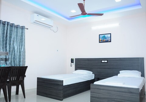 Azhagappa Residential