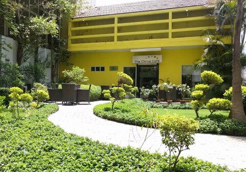 Lemon Tree Hotel Udyog Vihar Gurugram