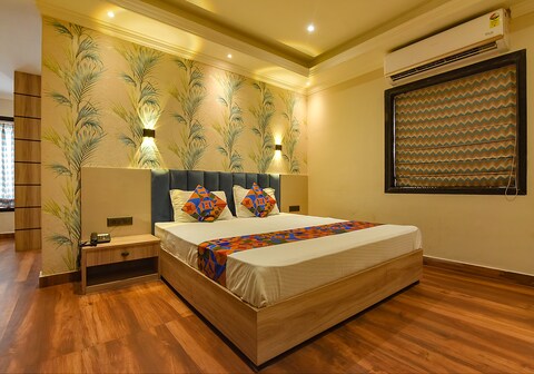 FabHotel Seventy Seven