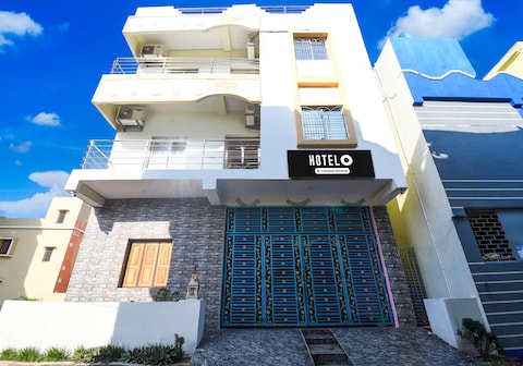 Super Hotel O Sarvodaya Nagar Near Railway Station