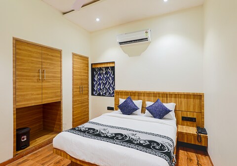 Hotel Blue Orchid Mumbai