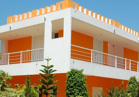 Holidays Farms & Resorts