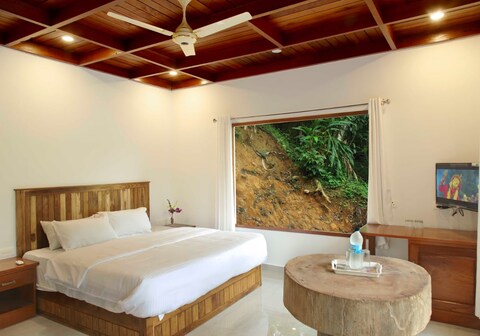 Kurinjiyil Farm Stay