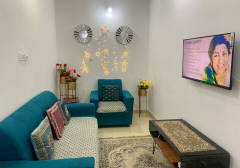 SRT HOMELY STAY WITH ALL AMENITIES