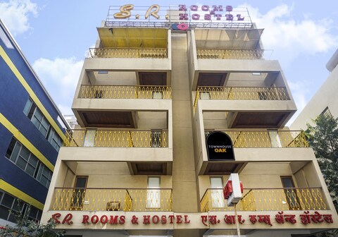Townhouse OAK SR Hotel wakad