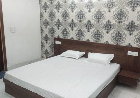 HOTEL KADAMB