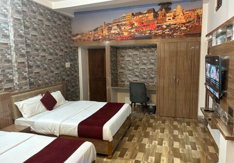 Atithi Palace Luxury Guest House