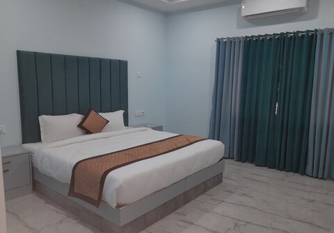 Hotel Aura
