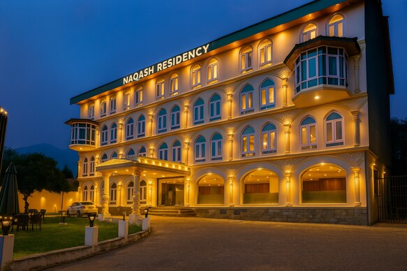 Hotel Naqash Residency