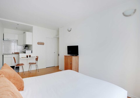 Modern and Cosy Studio - 2P - Near Paris