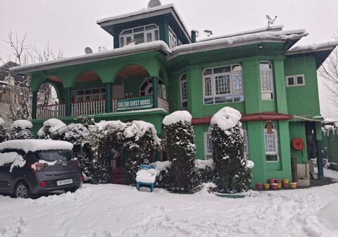 Gulzar Guest House