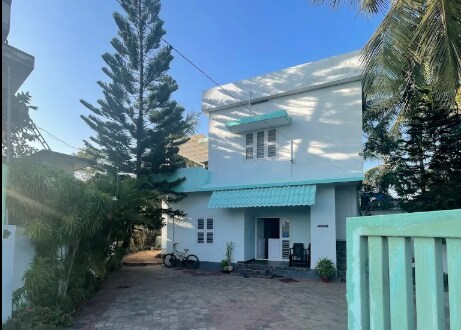 Sun 'N' Tan Beach Home