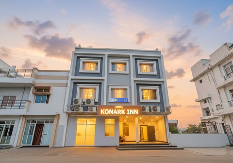 FabHotel Konark Green