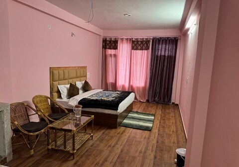 Nirvana Nook Homestay