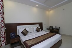 OYO 6495 Hotel Eden Greens, Delhi OYO 6495 Hotel Eden Greens, Delhi