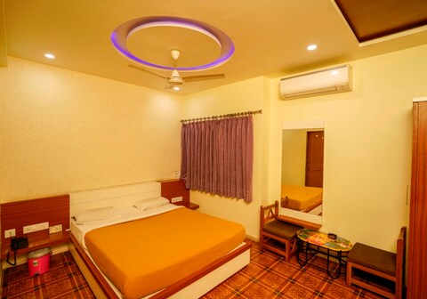 Hotel Bhakti Rajkot