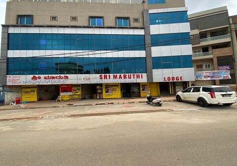 SRI MARUTHI RESTAURANT AND LODGE