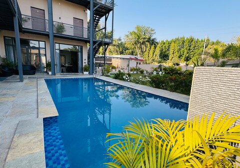 Manobee by Aish Villas