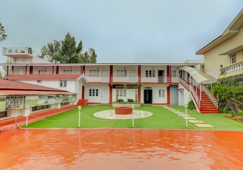 Treebo Atithi Bhavan, 1 Km From Ooty Lake