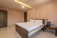 OYO 9748 Hotel Girgaon Palace, Mumbai OYO 9748 Hotel Girgaon Palace, Mumbai