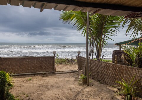 Deepiksha 3 Sea view 2 bed Studio for 4