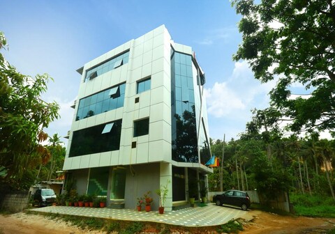 Spring Valley Hotels
