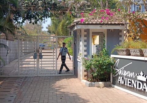 Couple Friendly suite 305 1BHK with Infinity Pool