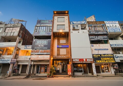 FabHotel Golden City