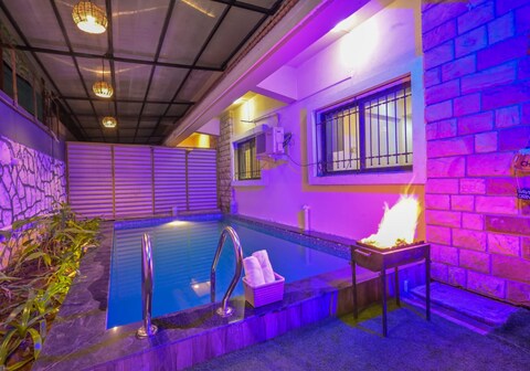 Taos Villa 3BHK with Pvt Pool By Staymatic Villa's