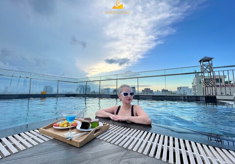 Golden Line Danang Hotel