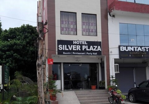 Hotel silver plaza