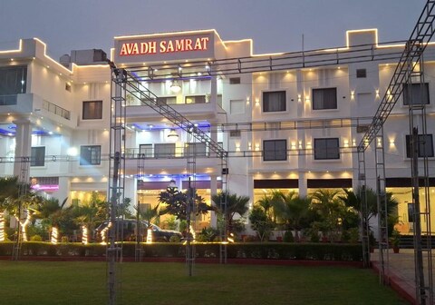 AVADH SAMRAT RESORT