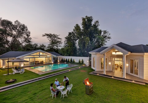 SaffronStays White Pearl