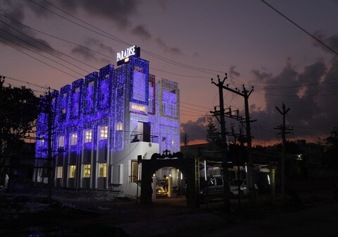 PARADISE BANQUET HALL AC Rooms