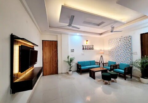Nirvana Entire 1BHK Luxury Apartment In Noida 63
