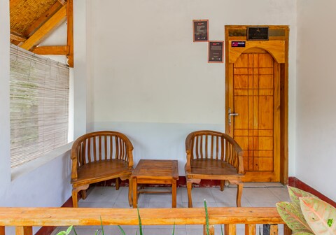 OYO 93729 Radesa Family Homestay