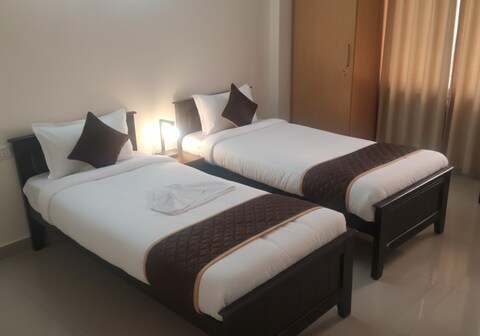 Starlight Hotels OMR Thoraipakkam