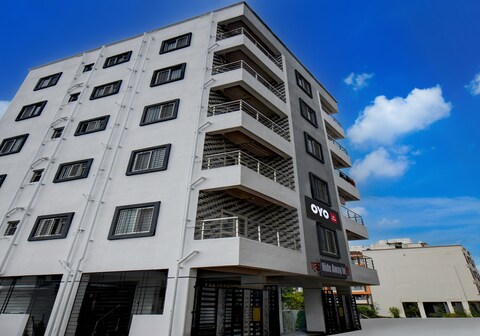 SPOT ON Hide Away Inn