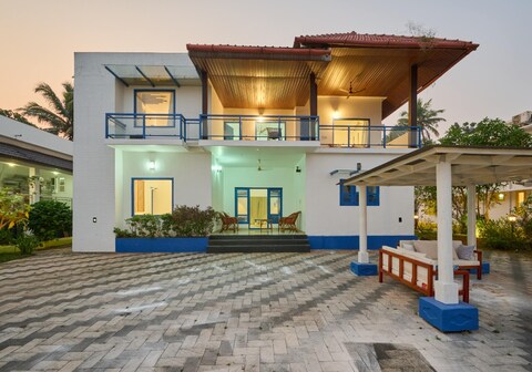 Seclude By the Lake, Alleppey - Rooms & Swimming Pool