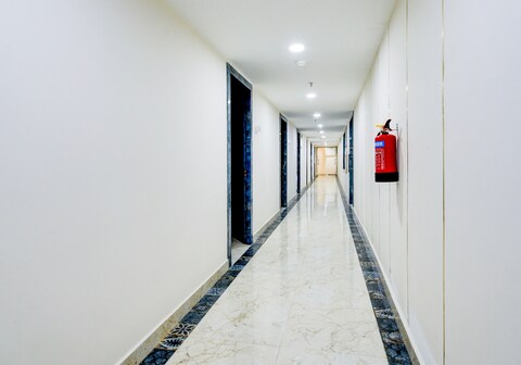 Super Townhouse Ganesh Grand