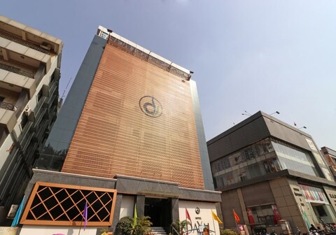 Hotel Dayal International