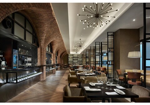 Hotel Stripes Kuala Lumpur, Autograph Collection