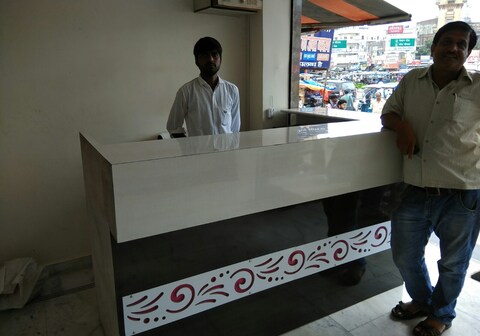 Hotel Krishna@Kanpur Central City side gate