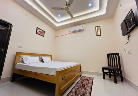 SHRI RAM KRIPA SADAN