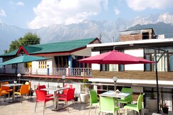 Ess & Bee Resorts, Dharamshala Ess & Bee Resorts, Dharamshala