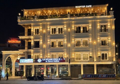 Royal Palm Inn Ayodhya