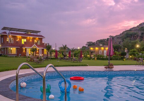 StayVista at Hillside Paradise w/ Outdoor Pool
